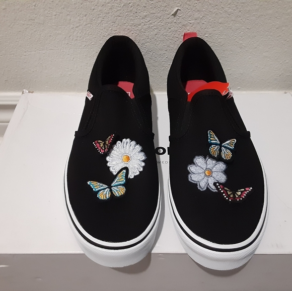 Vans - Picture 3 of 4